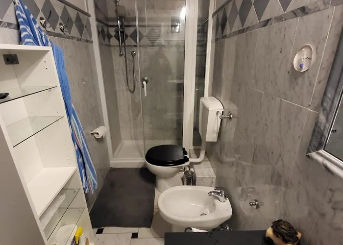 Double And Private Bath 公寓