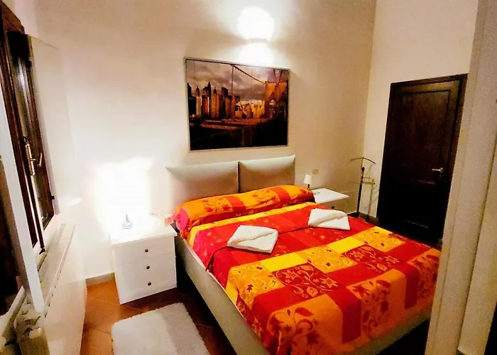 Double And Private Bath Apartament